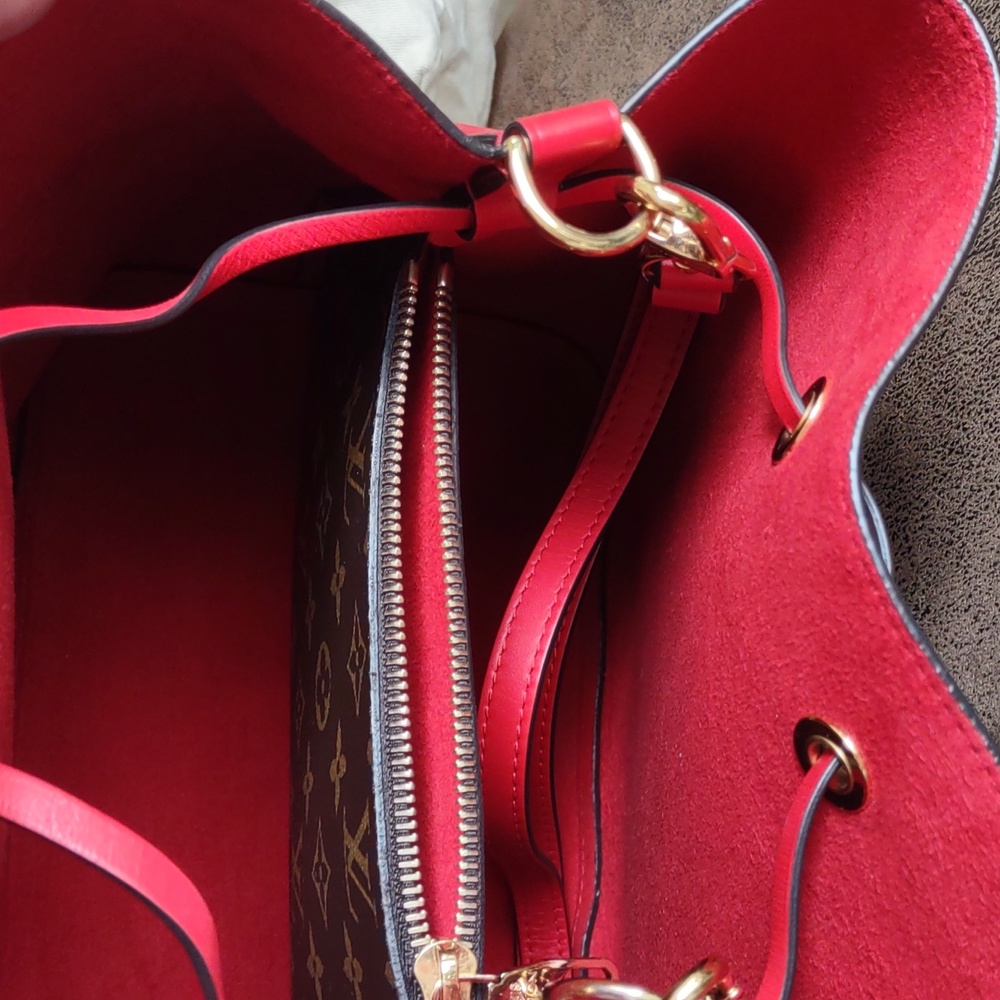 AUTHENTIC LV NEONOE COQUELICOT DRAWSTRING BAG - Picture 7 of 17